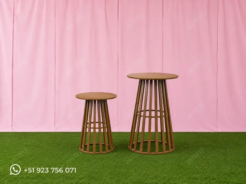 Tables d'appoint en bois, motif quadrillé
