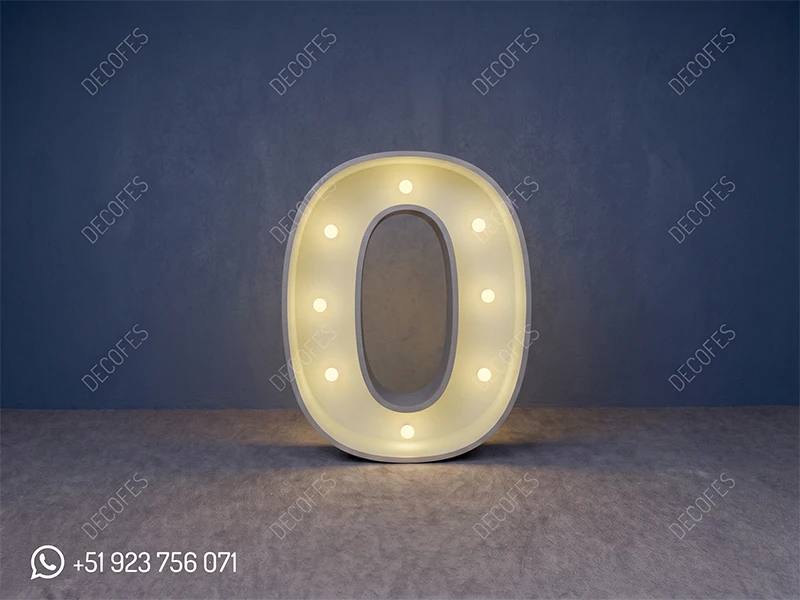 Número 0 gigante em MDF com LED para decoração de festas.