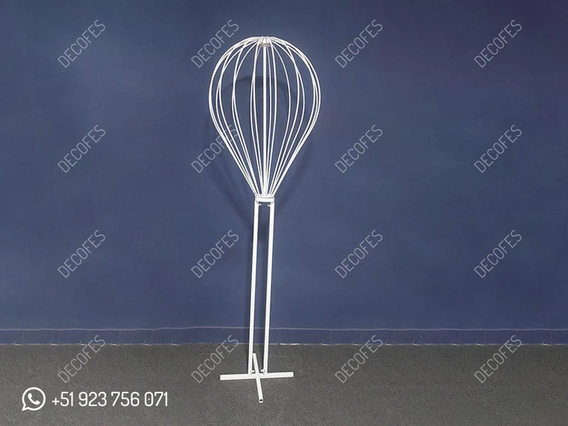 Support en fer pour ballon en forme de montgolfière